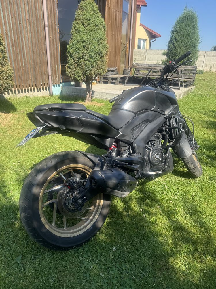 Dominar 400 , бажаж домінар