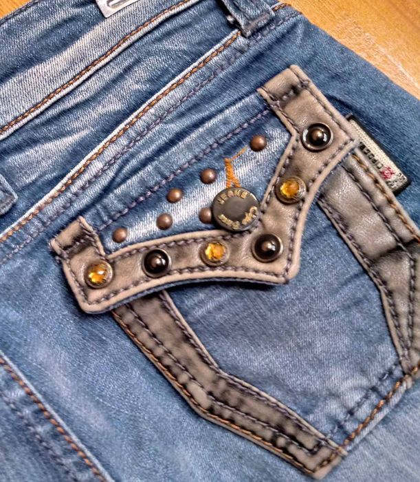 Женские джинсы стрейч CIPO & BAXX