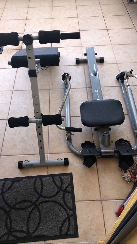 Maquinas para pernas e abdominais