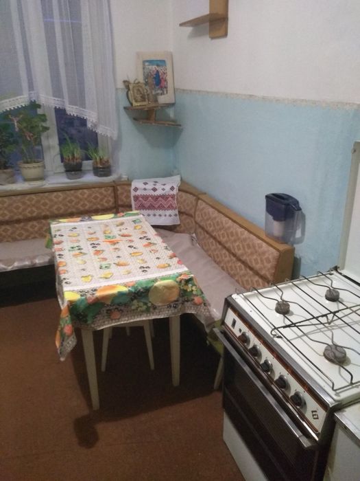 Продам 2-кімнатну квартиру біля Лагуни