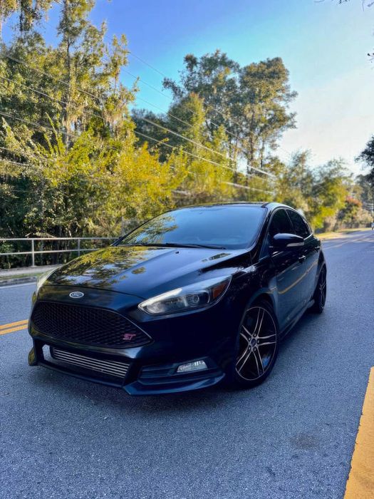 Ford Focus ST      2016