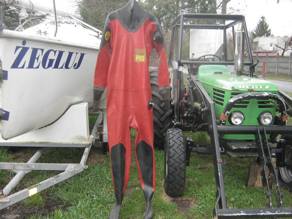 skafandry nurkowe gumowe  viking