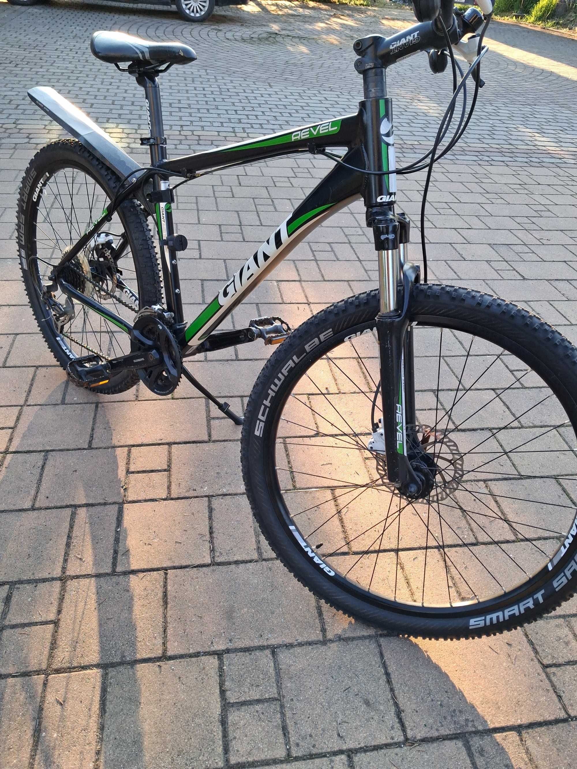 ROWER górski GIANT REVEL koła 26 rozmiar M super stan