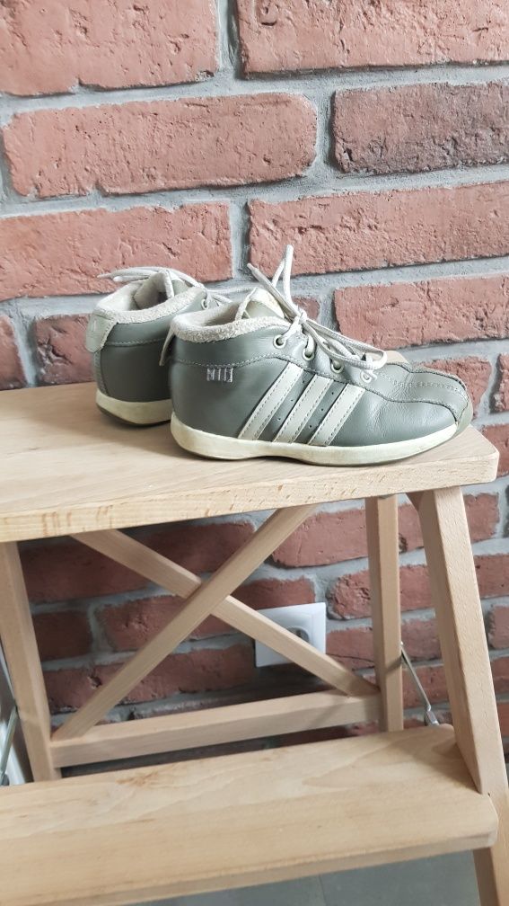 Buty dla dziewczynki Adidas