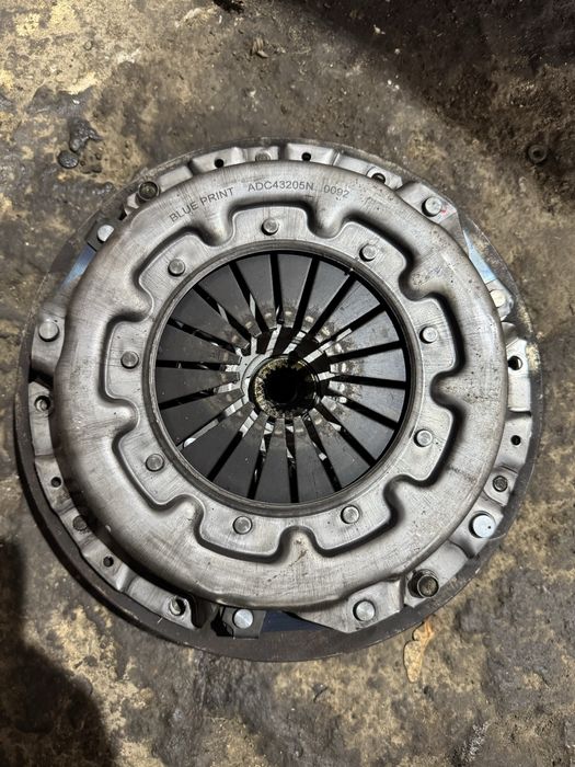 Комплект зчеплення Mitsubishi L200 2.5 TD 4D56