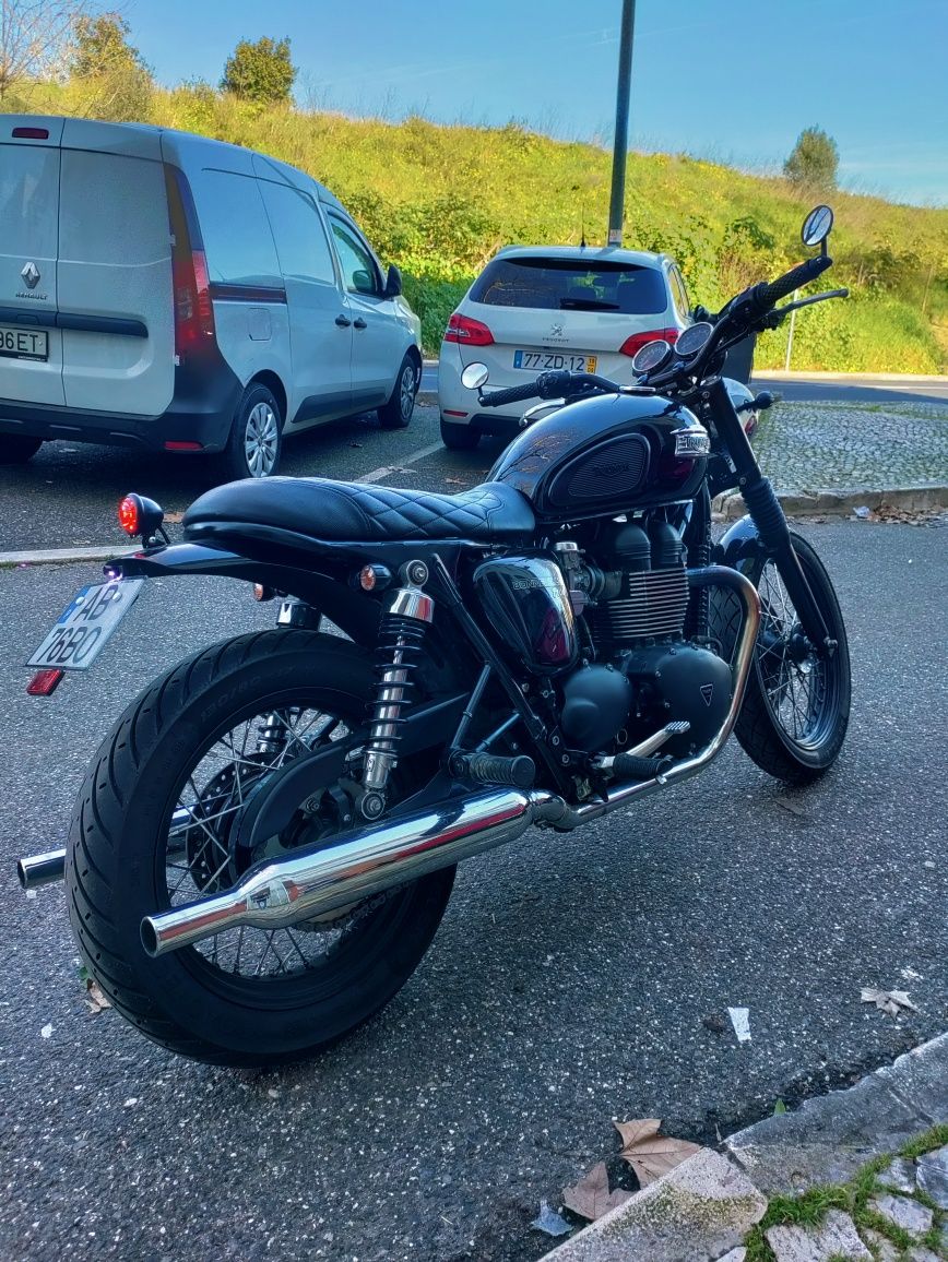 Triumph Bonneville T100 de 2015 brat style