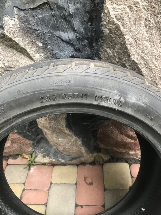 Резина зимня Fronvey icepower 868. 235/45 R17 97HL