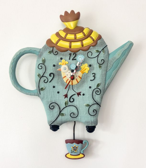 CZAJNIK zegar ścienny z wahadłem.