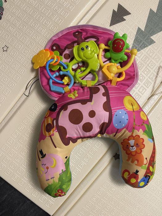 Подушка з брязкальцями