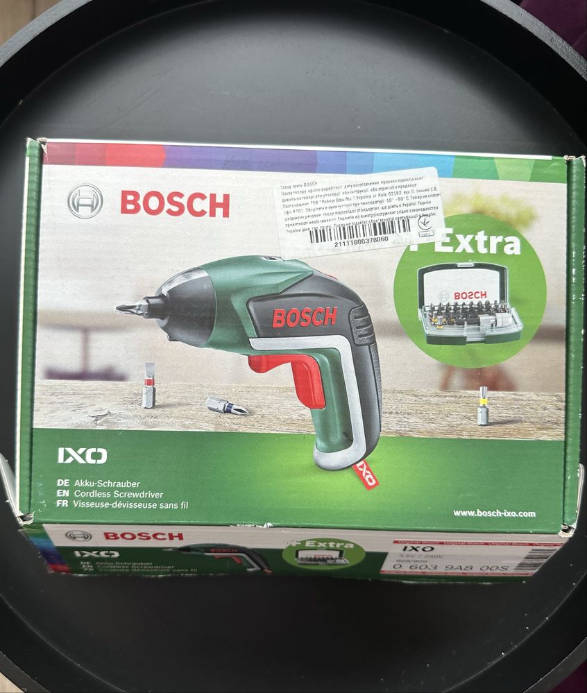 Акумуляторна викрутка BOSCH IXO + набір біт