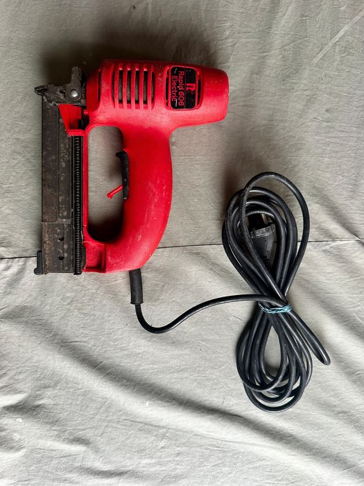 Agrafador elétrico- Rapid 606