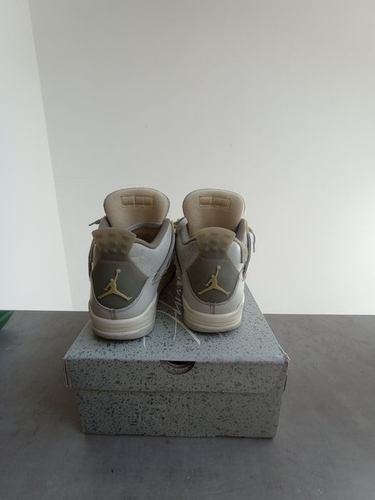 Buty Jordan 4 Photon Dust
W rozmiarze 44