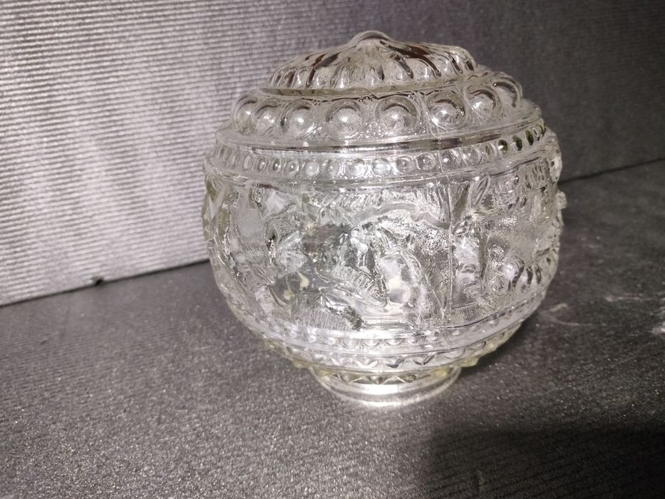 Klosz kula z motywem zwierząt prl