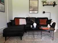 Rozkładana sofa z szezlongiem, czarna tkanina, Westwing