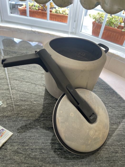 Panela de Pressão FUTURA