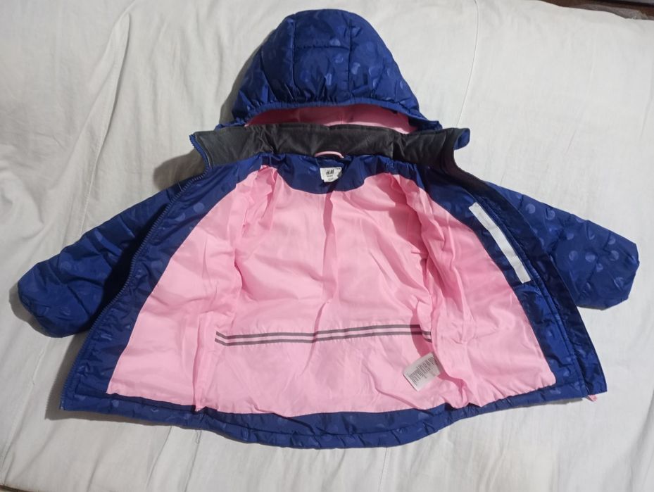 Куртка на дівчинку 3-4 роки.