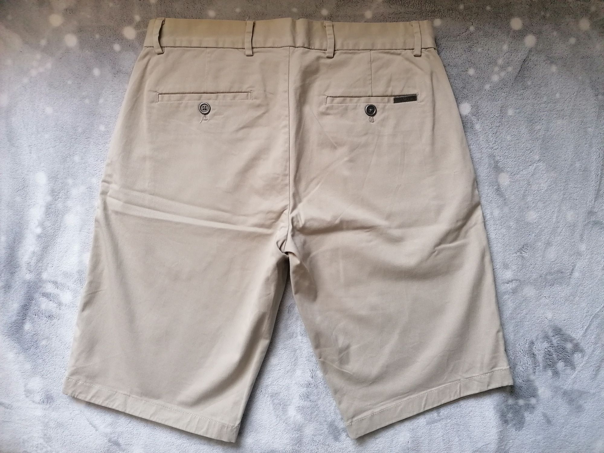 Męskie spodenki Calvin Klein beż slim 29
