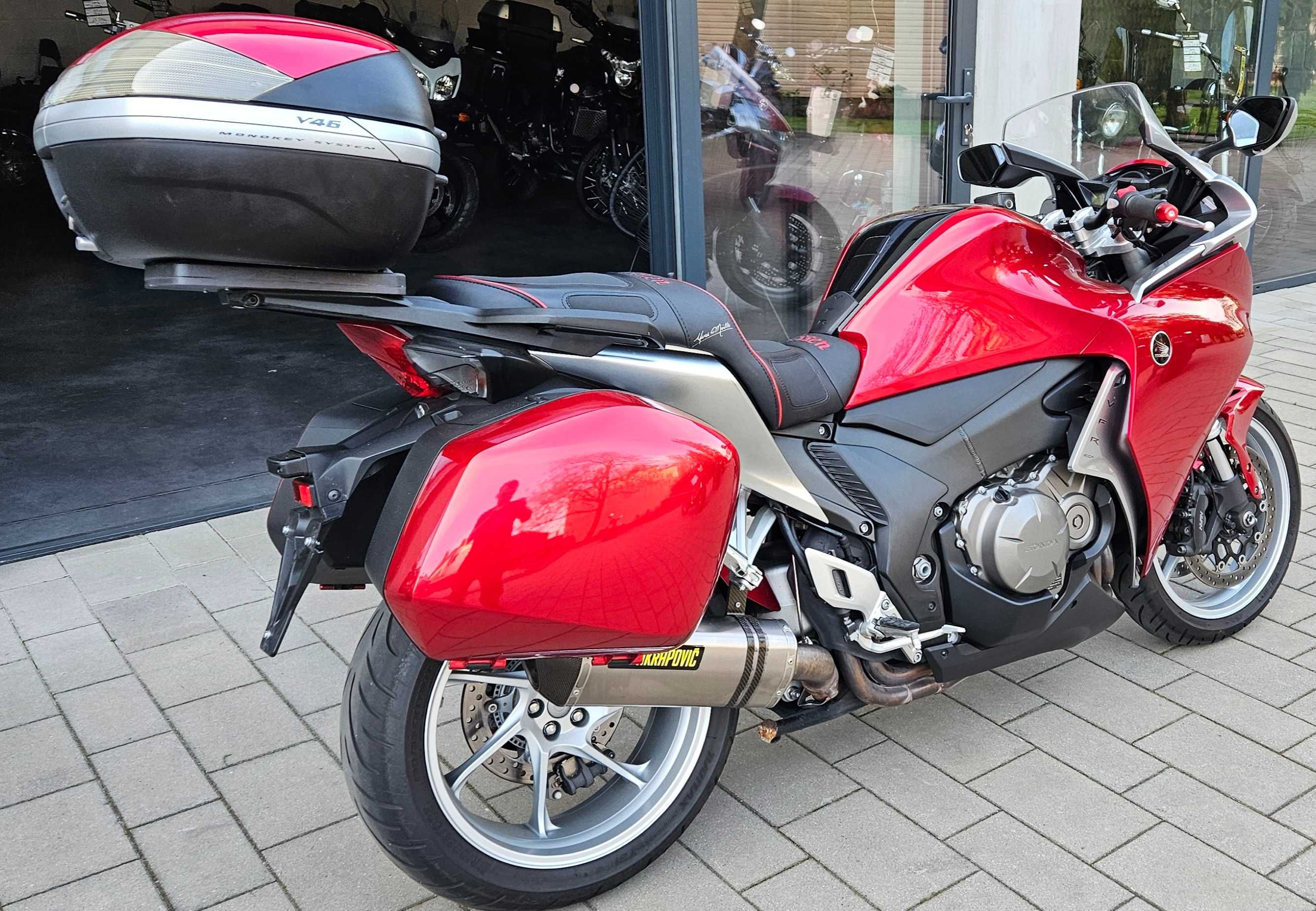 Honda VFR 1200F VFR 1200  ABS         -raty-