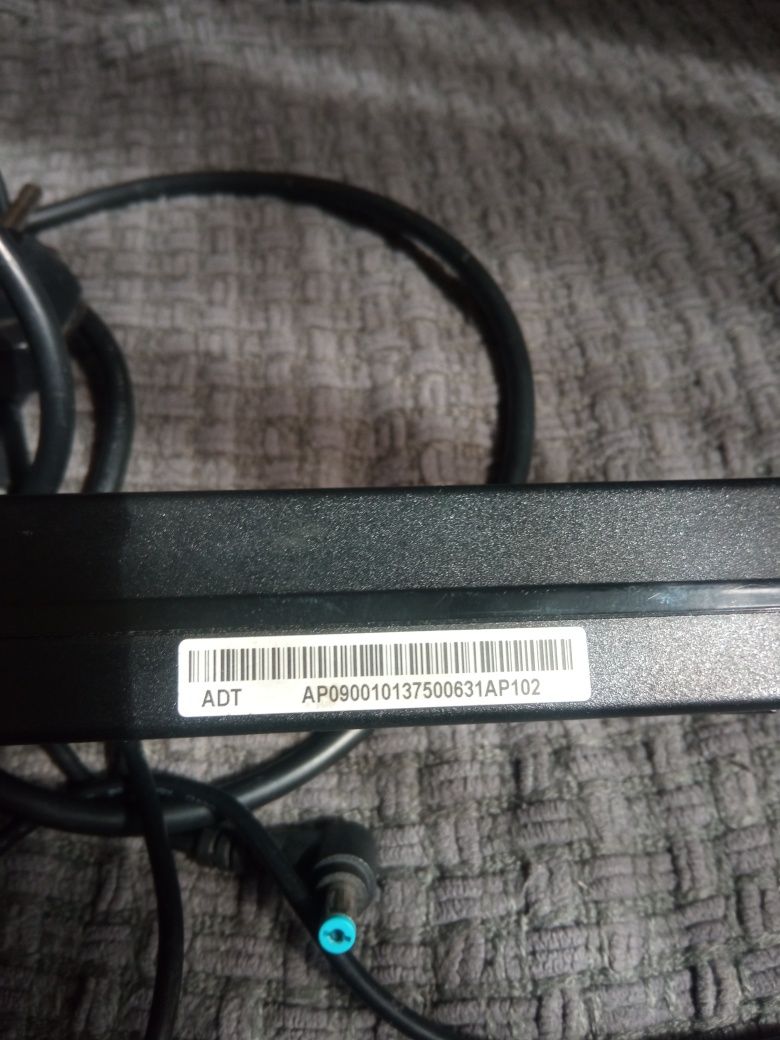 Блок питания Delta 90W 19V 4.74A