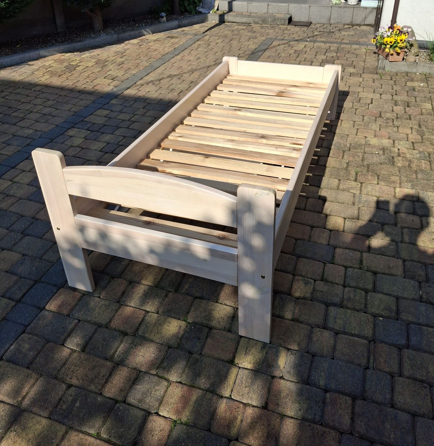 Sprzedam łóżko 1 osobowe