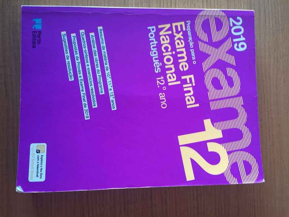 Livro de estudo e preparação para exame português 12