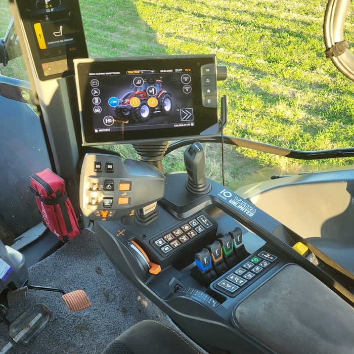 Valtra Q305 Unlimited Vario GPS
