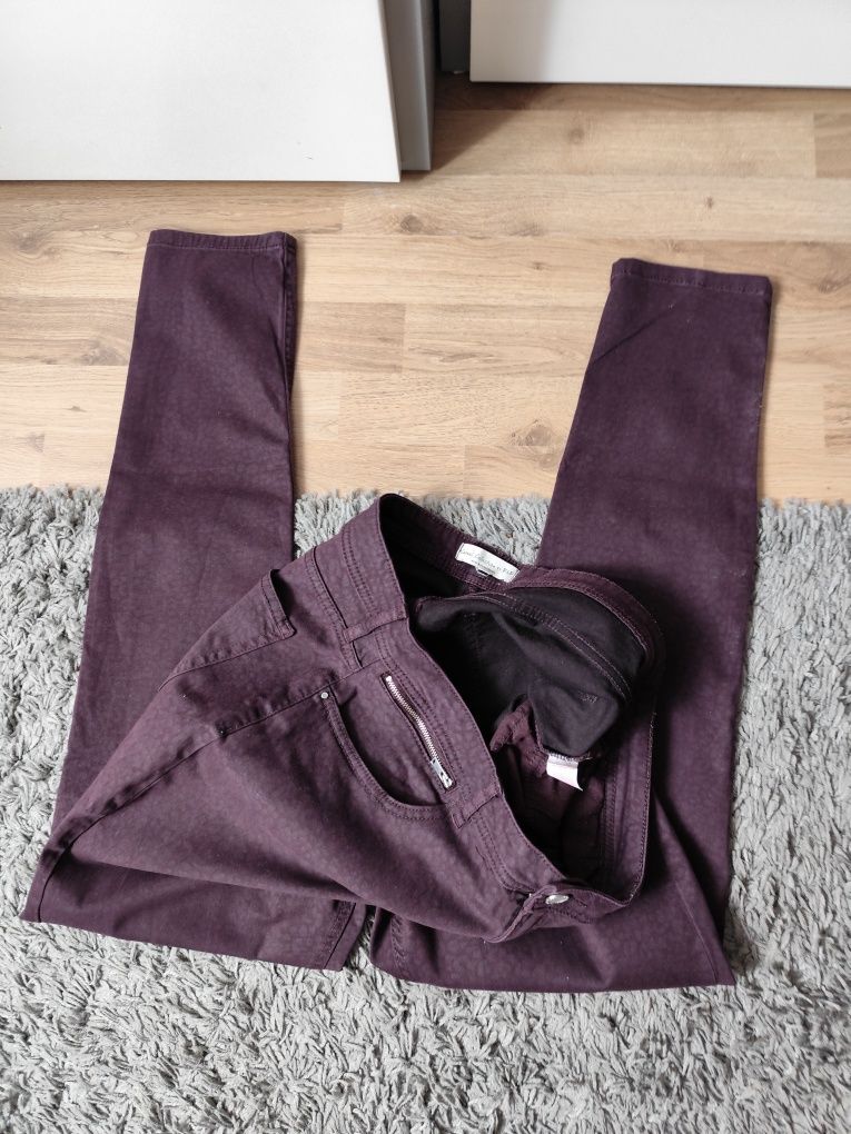 Spodnie damskie cętkowane bakłażanowe Casual Collection by F&F r. 42