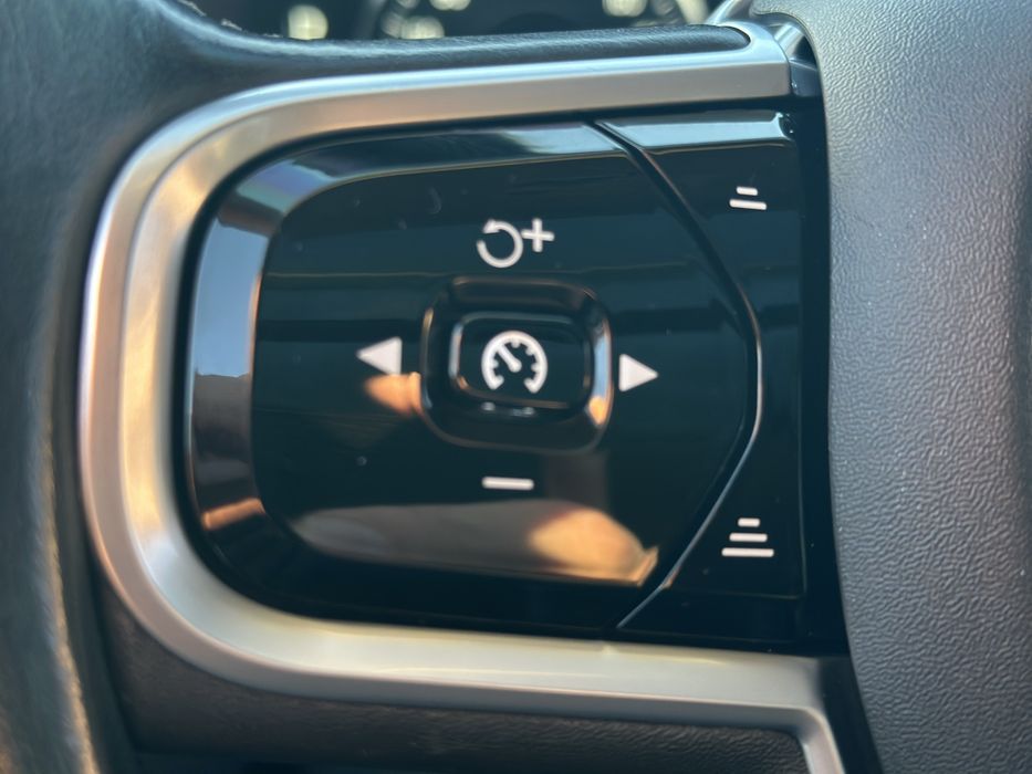 Продам Volvo XC90