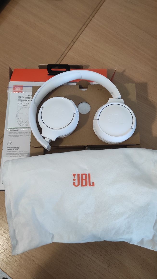 Навушники JBL TUNE 520 BT White