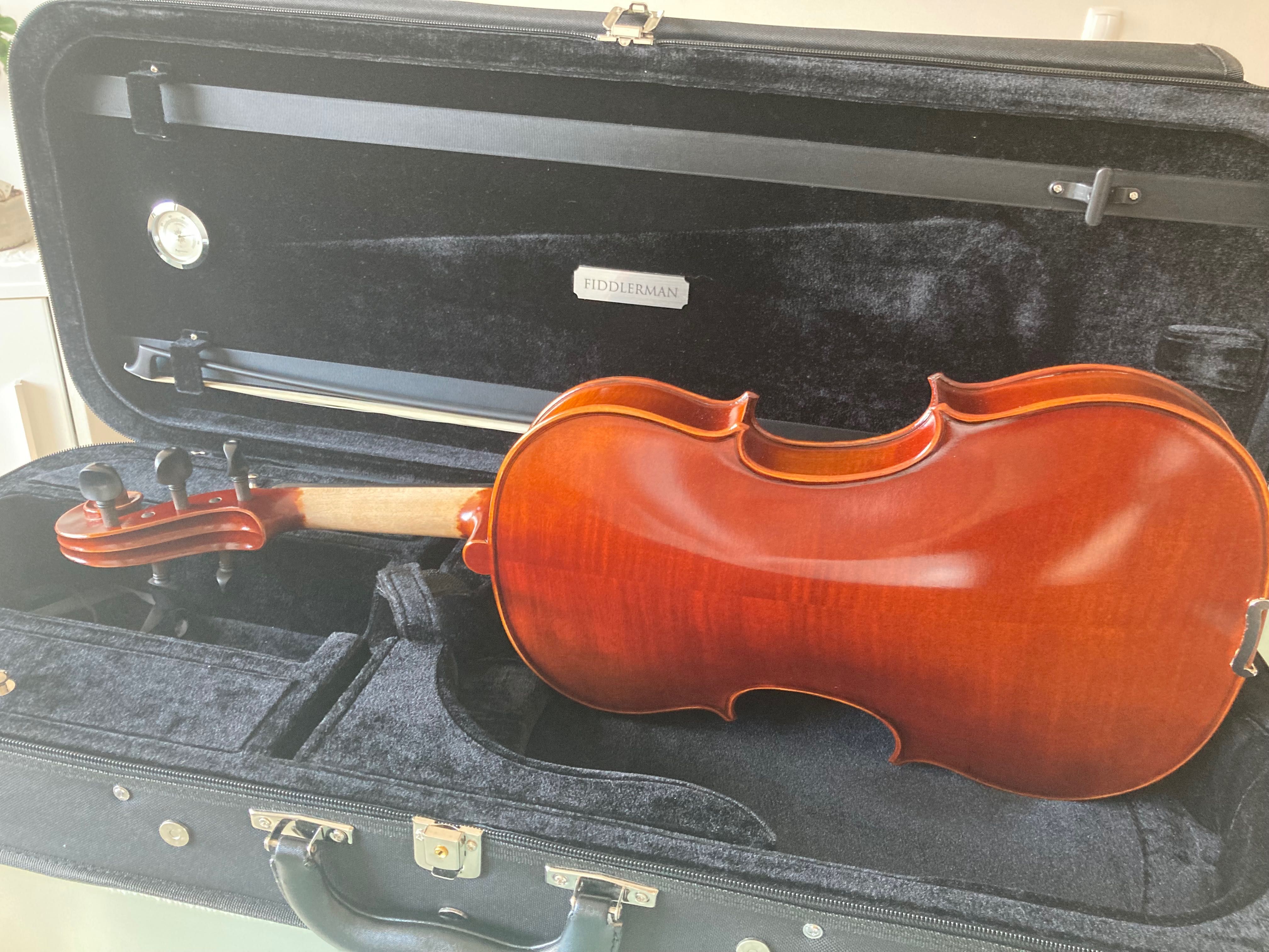 Viola d’arco de 5 cordas