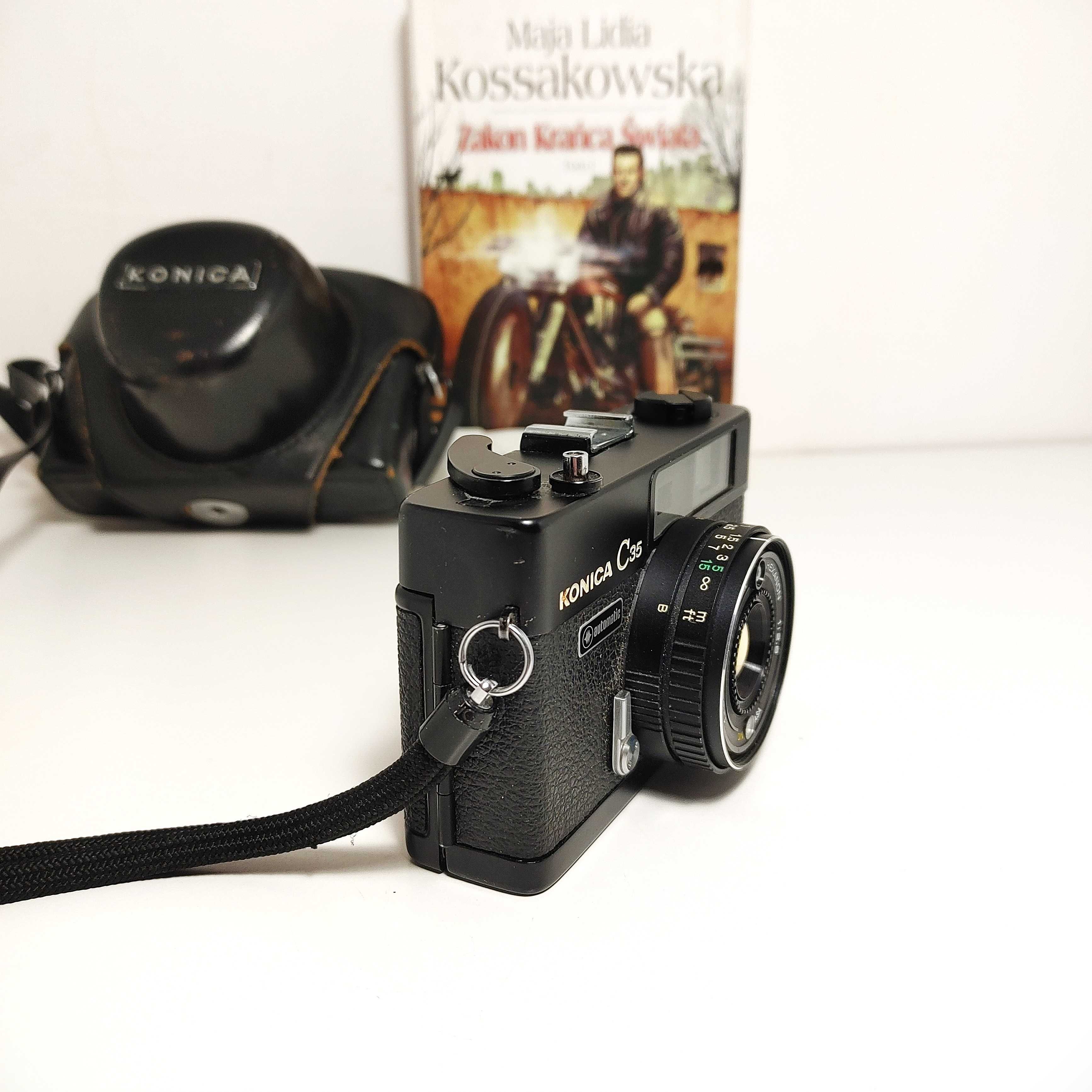 Analogowy kompaktowy  Dalmierz KONICA C35 Automatic 1971 r z FUTERAŁEM