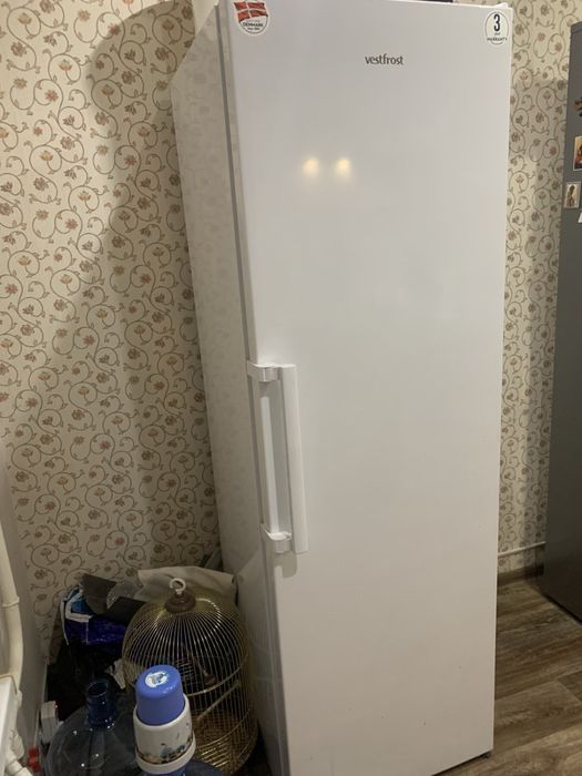Морозільна камера Vestfrost VD865FNW