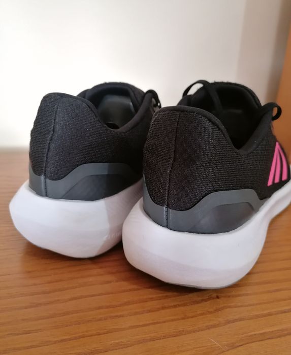 ADIDAS RunFalcon 38 (Como Novas)