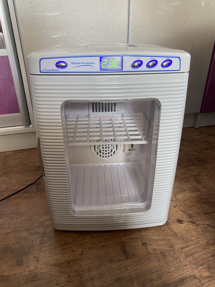 Инкубатор цифровой Cole Parmer H2200-H Refrigerated Incubator 20L