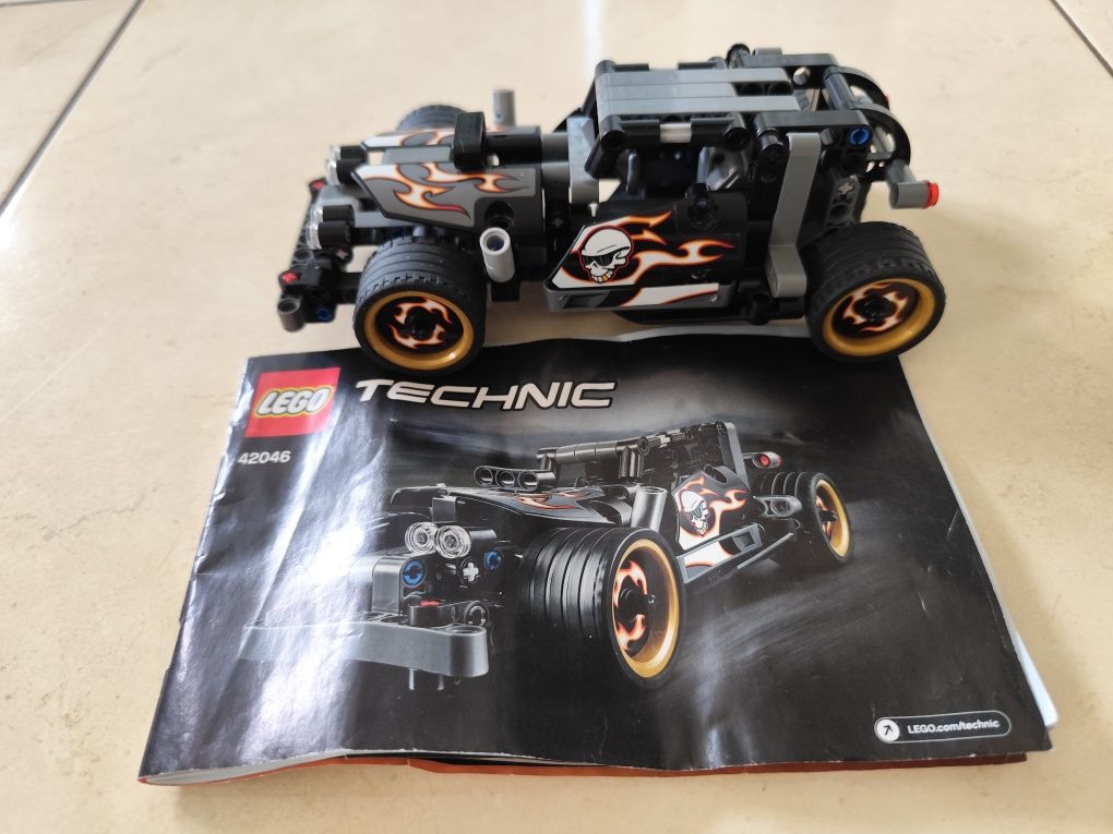 Lego Technic 42046. Wyścigówka zbiegów