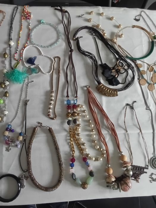 Fios e braceletes vintage