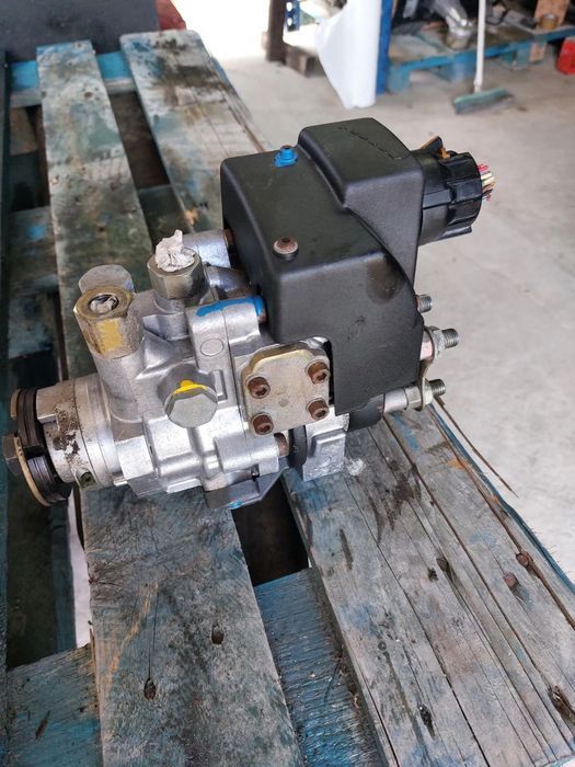 Bomba injectora Ford Transit 2.5 td lucas