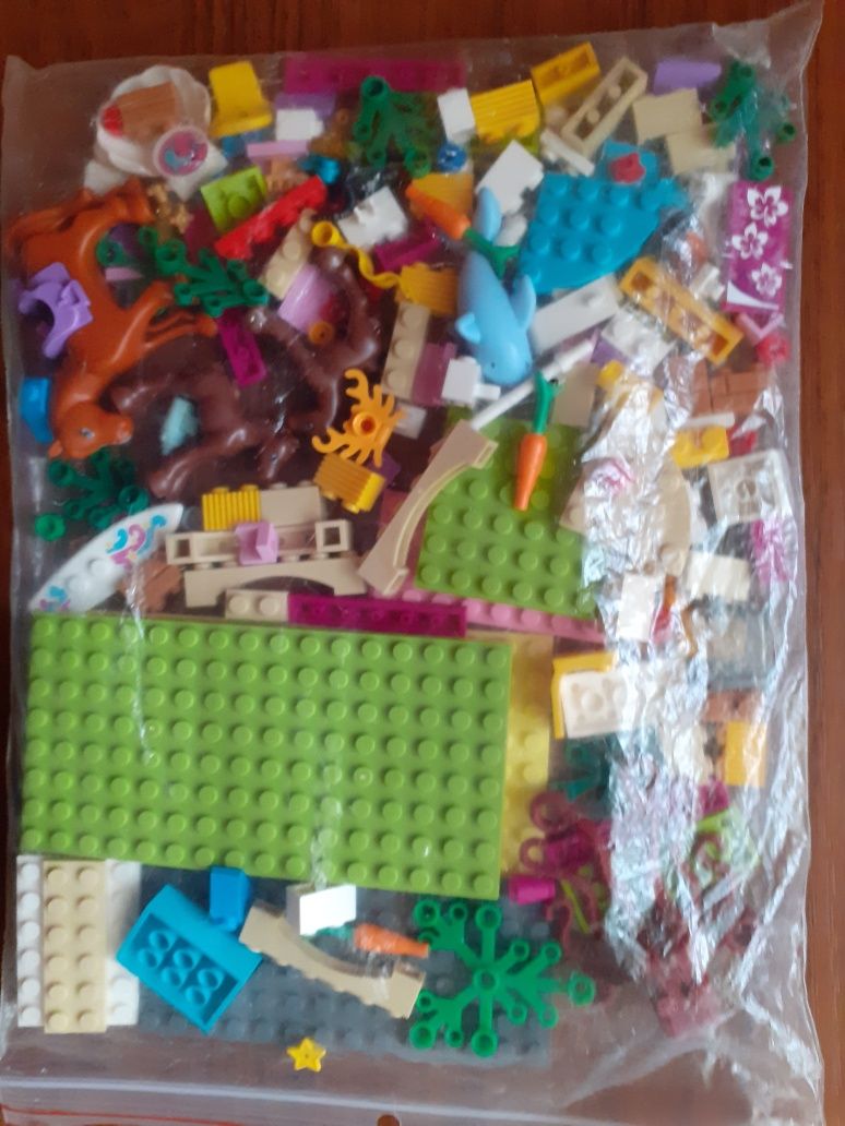 Dwa zestawy Lego friends plus duży mix klocków gratis