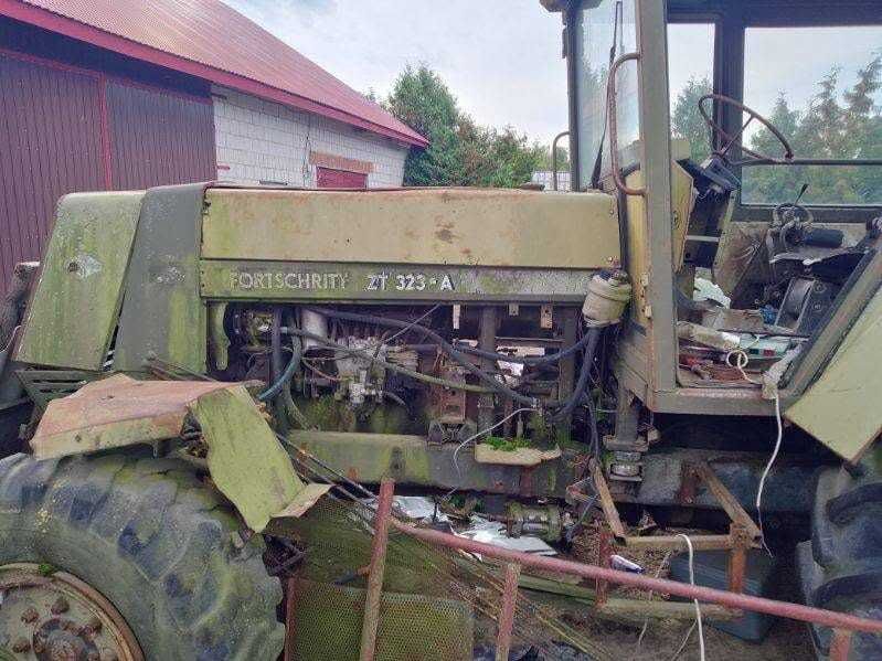 Syndyk sprzeda ciągnik rolniczy Fortschritt ZT 323 A