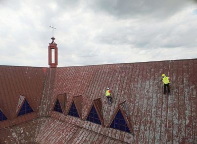 Malowanie dachów Farby okrętowe,elewacji prace wysokościowe dachmal