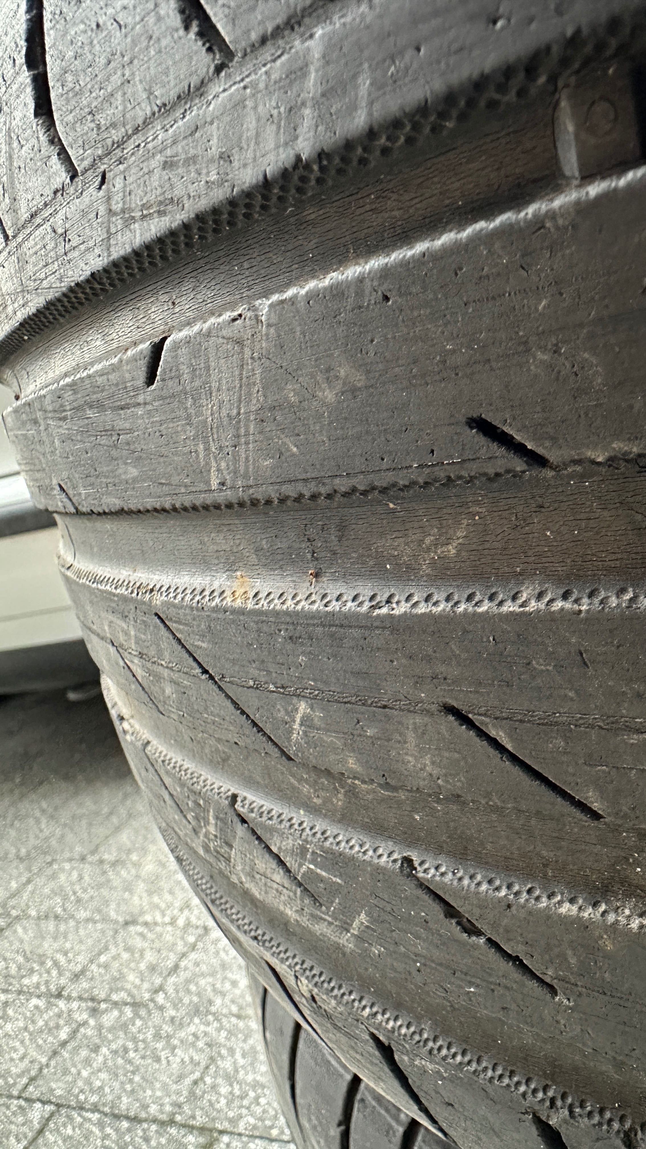 4x Nokian ZLine 245/45/18 ZR18 100Y XL