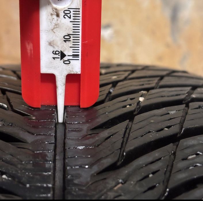 KOŁA 18 felgi Volvo XC 60 5x108 opony zimowe Michelin 4x 235/60R18