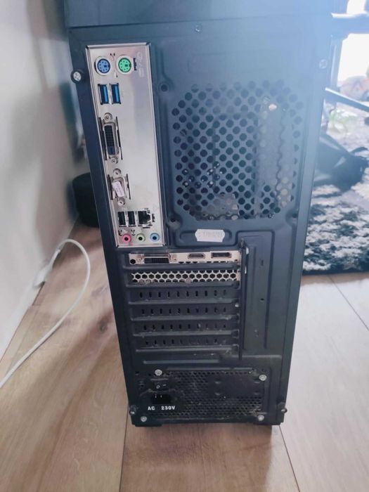 Komputer stacjonarny – Intel Core i5 / SSD / GTX 1050 Ti