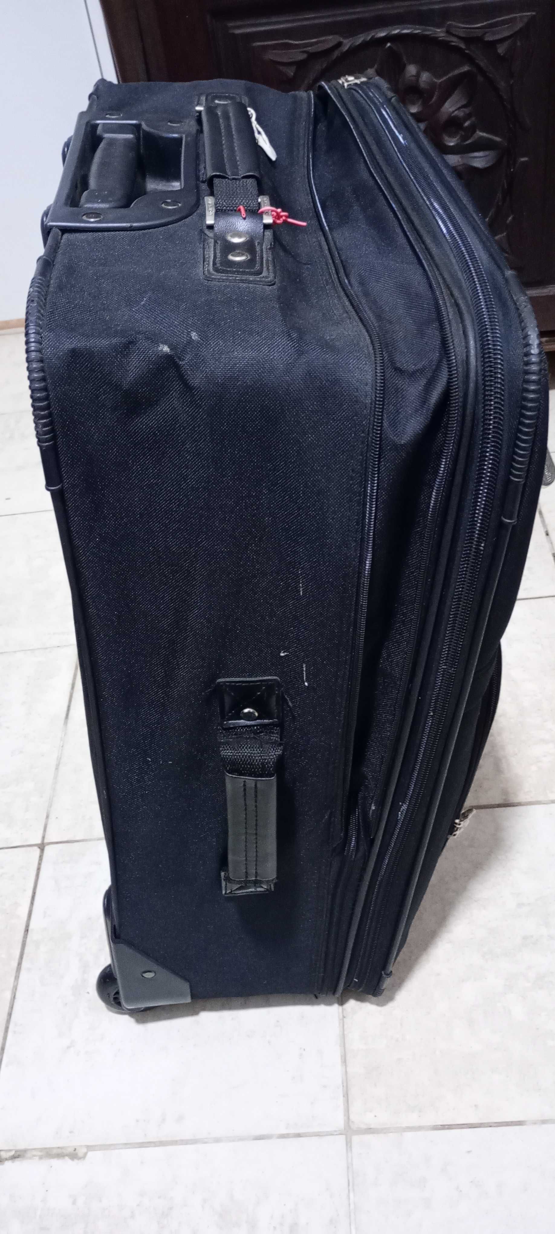 Malas Pierre Cardin e Samsonite grande, leve, com rotas, desconto