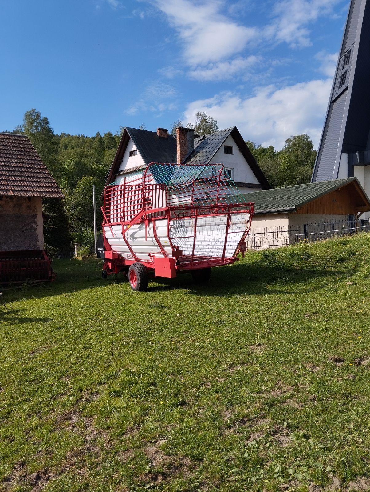 Przyczepa samozbierająca Pottinger z nożami