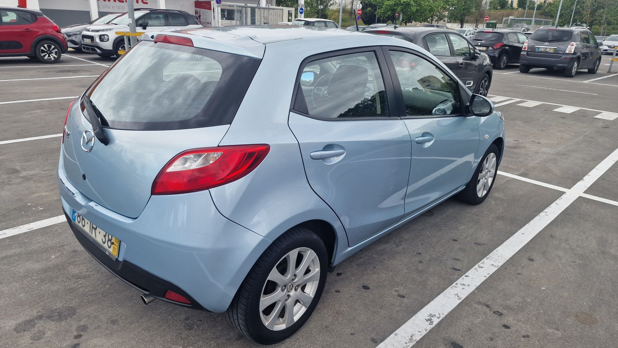Mazda 2 1.3 Gasolina – 2010 – 176.000 km – Excelente Estado