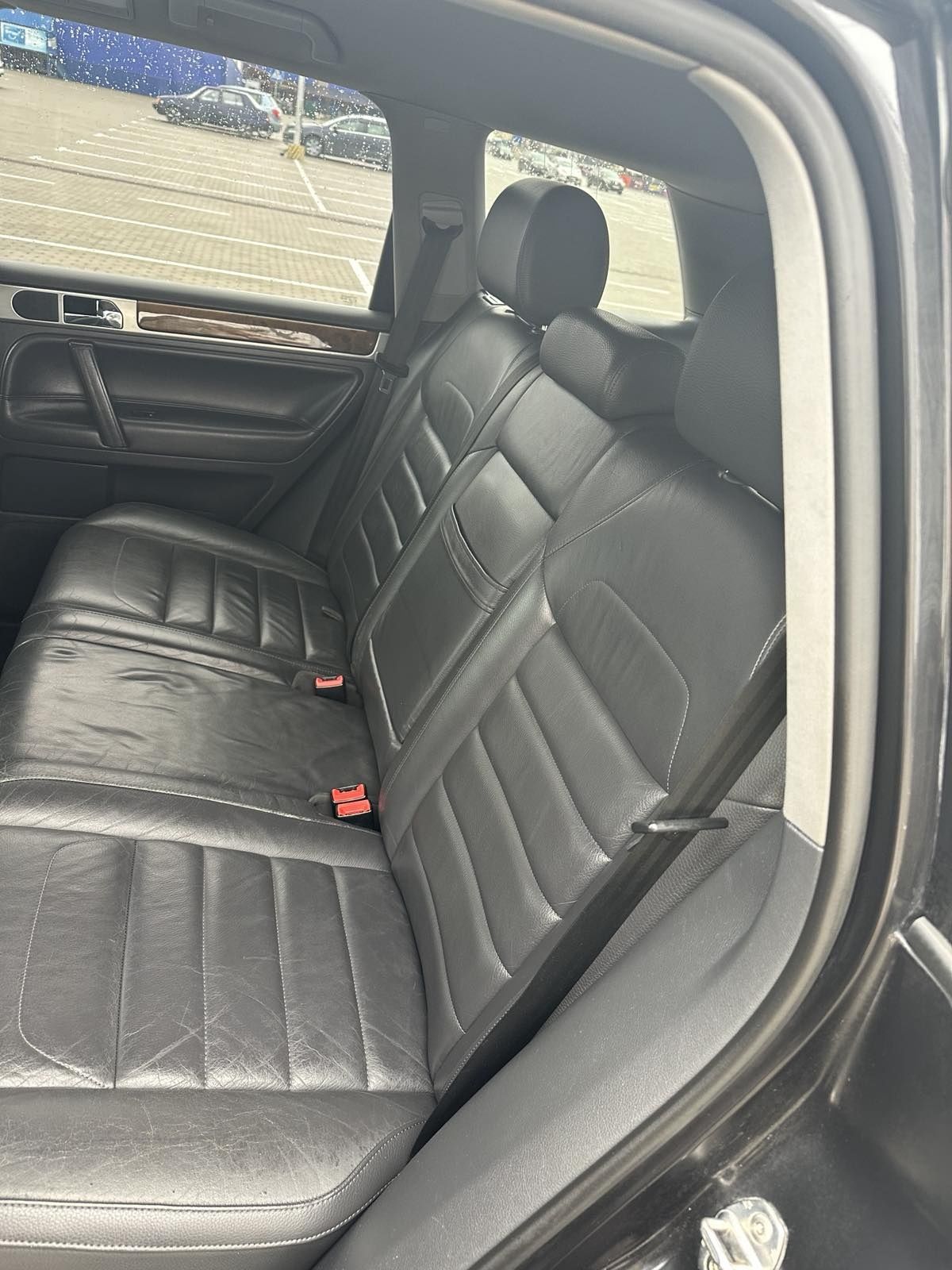 Продам власний автомобіль Volkswagen Touareg