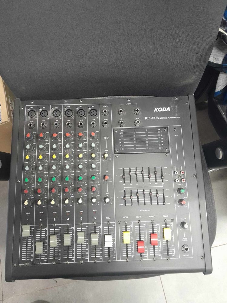 Mixer stereo audio KODA KD-206 i amplituner Koda