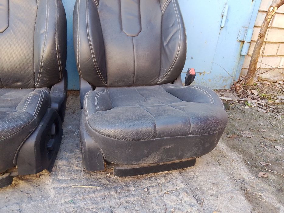 Продам кожаные сиденье