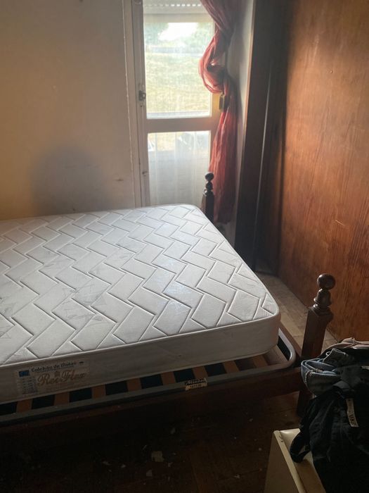 Cama de Casal - com Colchão de 1,80 *1,33